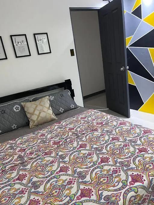 D Chambers Townhouse In Deca-Clark Residences Ángeles